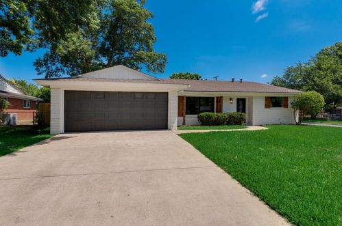 7000 Treehaven Rd, Fort Worth TX  76116-9034 exterior