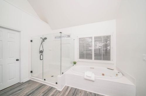 3810 Stonebriar Ct, Duluth GA  30097-2239 exterior
