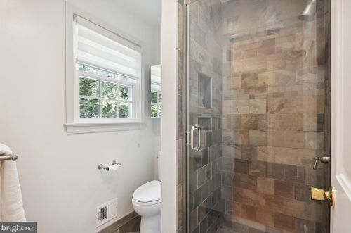 1221 Pinecrest Cir, Silver Spring MD 20910-1626 exterior