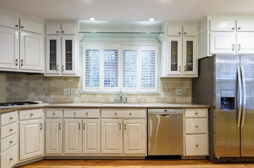 1543 Knob Hl Dr, Atlanta GA  30329-3208 exterior