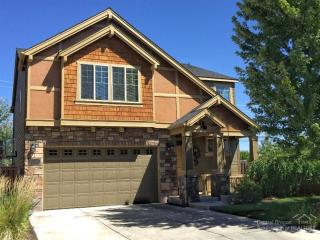 61228 Dayspring Dr, Bend OR  97702-2972 exterior