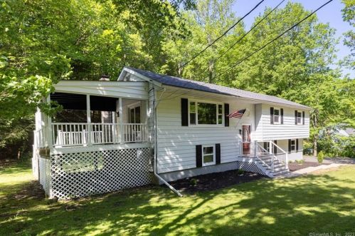 17 Valley Field Rd, Sandy Hook CT  06482-1096 exterior