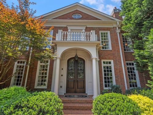 468 Gramercy Dr, Marietta, GA 30068-4877