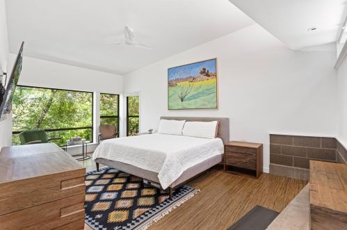 1101 Cyn Edge Dr, Austin TX  78733-2005 exterior