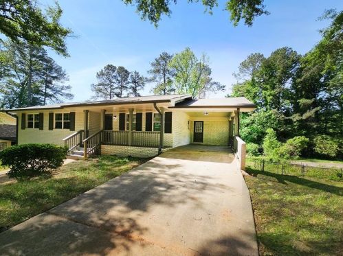 2880 Arlington Rd, Atlanta GA  30344-6033 exterior