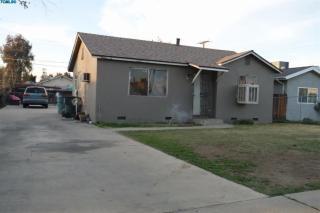 418 2nd Ave, Visalia, CA 93291-3723