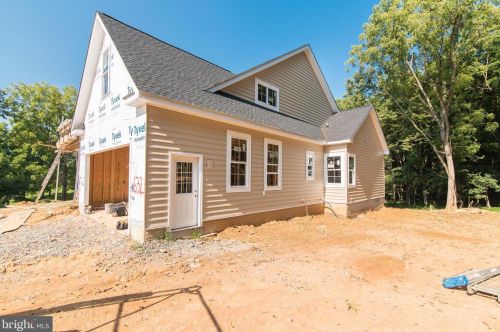 632 Eastland Dr, Charles Town, WV 25414-2562