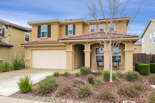 10000 Asilomar Ln, Elk Grove, CA 95757-2549