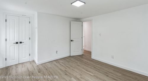 1102 Asbury Ave, Tinton Falls NJ 07712-5727 exterior