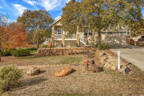 18616 Pin Oak Ct, Middletown, CA 95467-8413