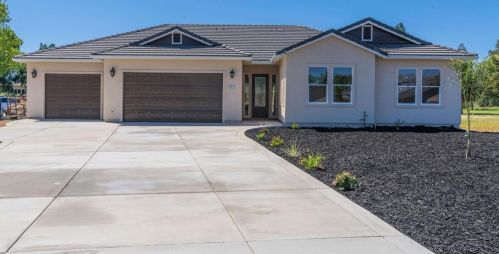 856 Saint Andrews Rd, Valley Springs, CA 95252-9316