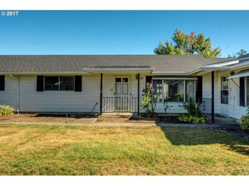 628 Fleming Ave, Damascus OR  exterior