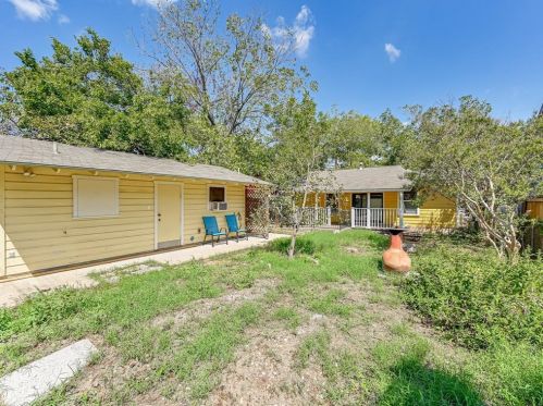 6107 Felix Ave, Austin TX  78741-3312 exterior