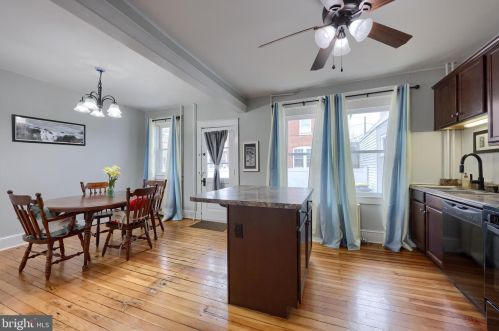 258 Ross St, Lancaster PA  17602-1940 exterior