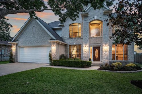 15920 Braesgate Dr, Austin TX  78717-4817 exterior