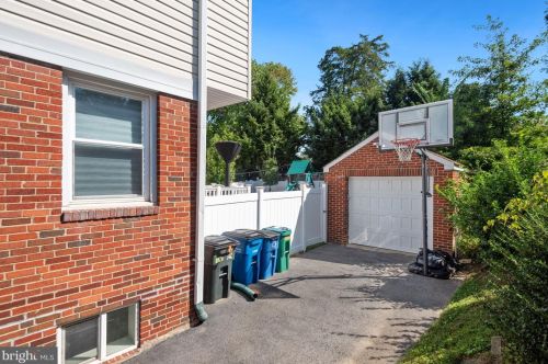 9505 Ocala St, Silver Spring MD 20901-3049 exterior