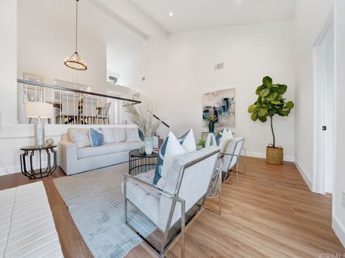 25 Rocky Knl, Irvine, CA 92612-3258