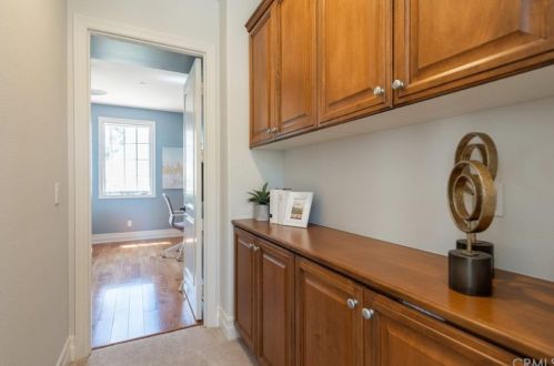 37 Blue Smt, Irvine CA  92603-0168 exterior