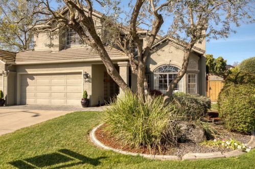 945 Yaple Ct, Ripon, CA 95366-2924