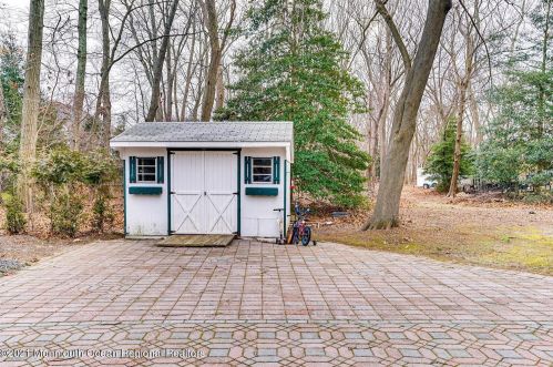 240 Wall St, Tinton Falls NJ 07724-2419 exterior