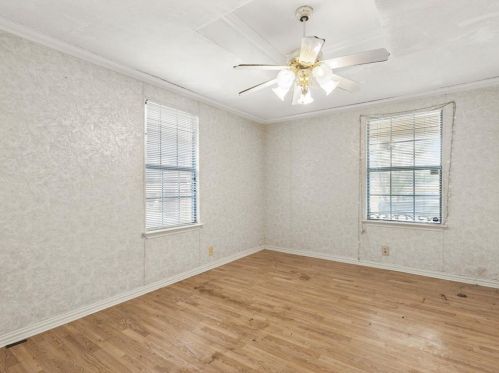 1212 Lilac St, Fort Worth TX  76110-2039 exterior