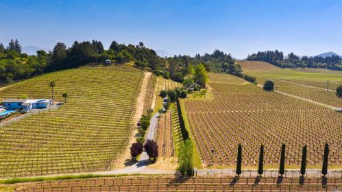 2240 Lytton Springs Rd, Healdsburg, CA 95448-9147