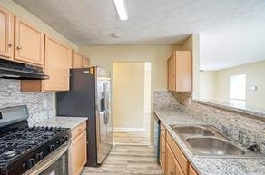 2857 Forrest Hl Dr, Atlanta GA  30315-9024 exterior