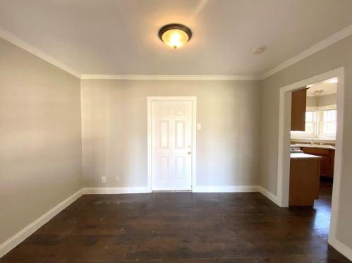 2629 Bowling Green Ave, Dallas TX  75216-3235 exterior