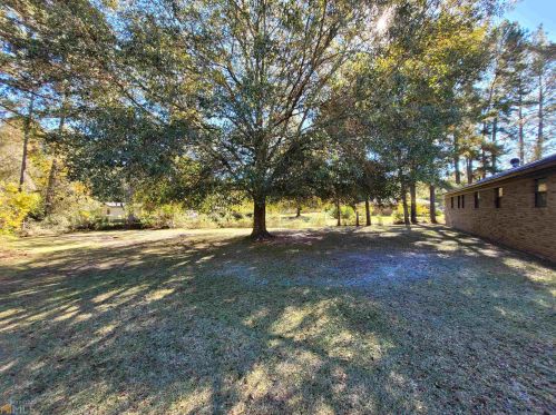 202 Ellis St, Metter, GA 30439-3533