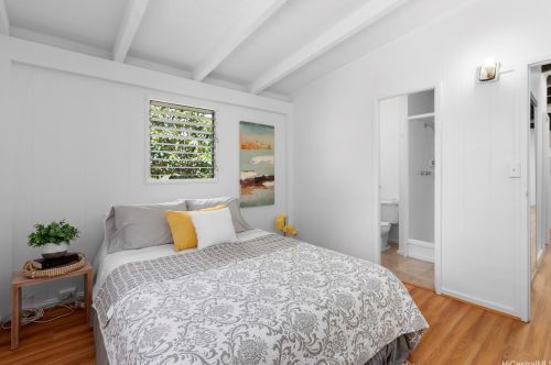 909 Aipo St, Honolulu HI  96825-2521 exterior