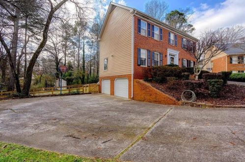3237 Sweet Buckeye Dr, Marietta, GA 30066-4440