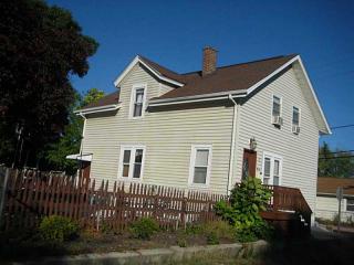 57 Francis Ave, Pawtucket, RI 02860-2537