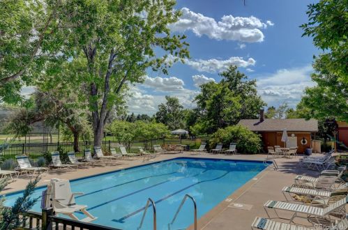 13755 Marina Dr, Denver CO  80014-5559 exterior