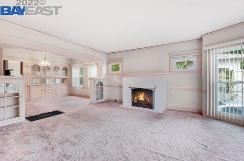 1928 Ward St, Berkeley, CA 94703-2219