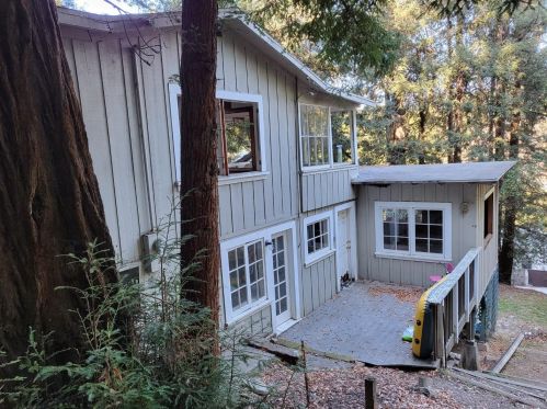 54 Fremont Rd, San Rafael, CA 94901-2604