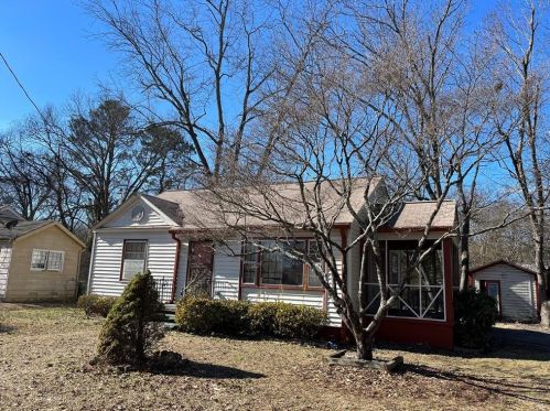 5027 Maple Dr, Forest Park, GA 30297-2375