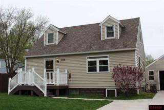 1522 Woodland Ave, Mankato, MN 56001-1761