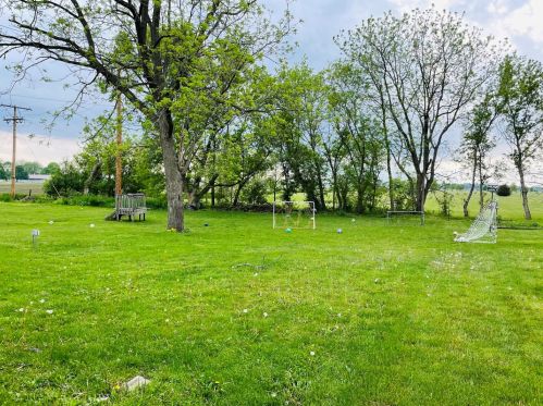407 Ratzlaff St, Alden, IL 60033-2655