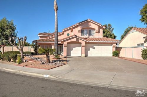 40 Trinity St, Oceanside, CA 92057-6014