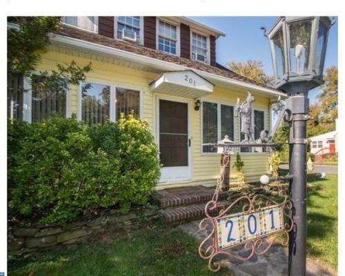201 Morgan Ave, Palmyra, NJ 08065-1517