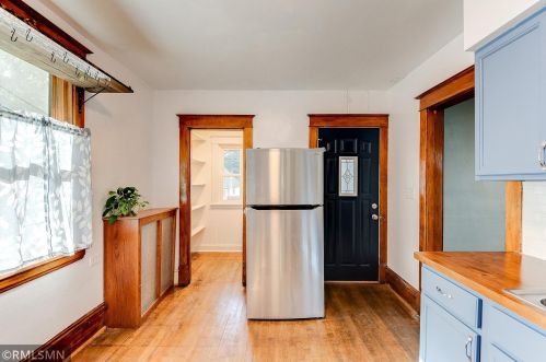 946 Cook Ave, Saint Paul MN  55106-3235 exterior