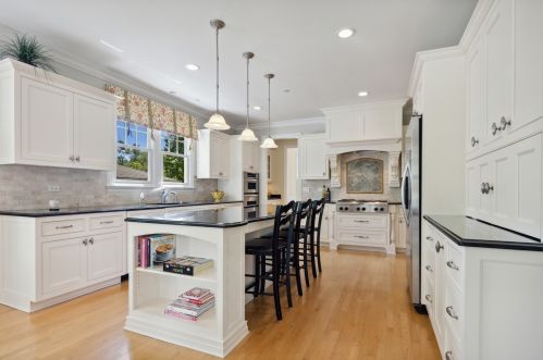 267 Middaugh Rd, Willowbrook IL  60514-1067 exterior