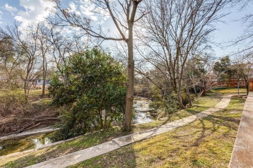 2930 Waterfront Dr, Garland TX  75042-4810 exterior