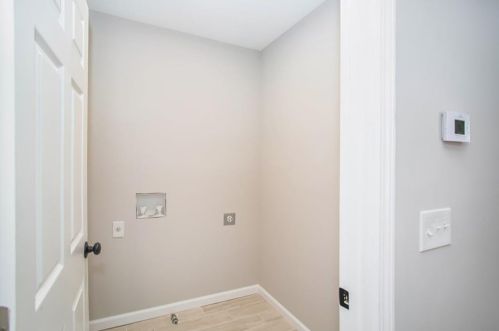 607 Federal Ter, Atlanta GA  30315-4413 exterior