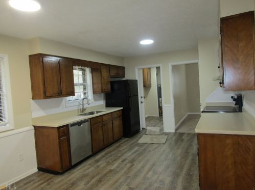 1501 Tanglewood Way, Conyers GA  30012-4056 exterior