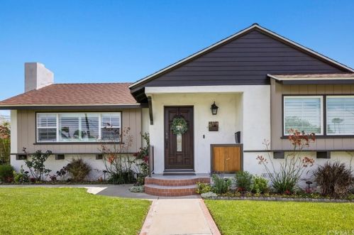 2814 108th St, Inglewood, CA 90303-2402