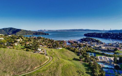 1496 Vistazo St, Tiburon, CA 94920-1713