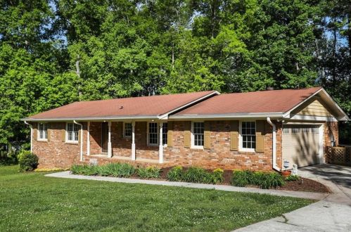 1328 Wansley Ln, Buford, GA 30518-4748