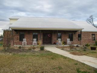 596 Fisher St, Bellvue TX  77418-1208 exterior