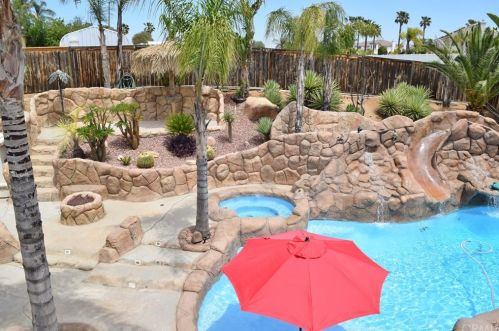 12722 Royal Palm Ln, Riverside CA  92503-7077 exterior